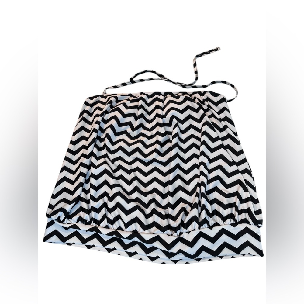 NWT Walk on beach Black and White Chevron Striped Halter Tankini Swim Top Medium - Picture 3 of 8